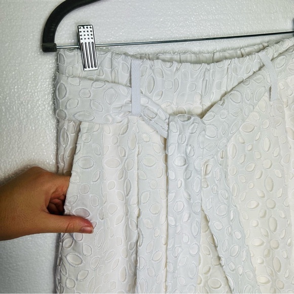 J.Crew Tie-waist eyelet pant white size 4 great condition - Picture 3 of 7